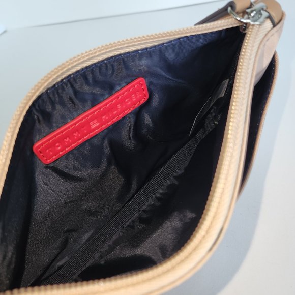 Tommy Hilfiger Tan Cosmetics Bag, Wristlet, Clutch, Small Bag - New with Tags - Picture 6 of 6